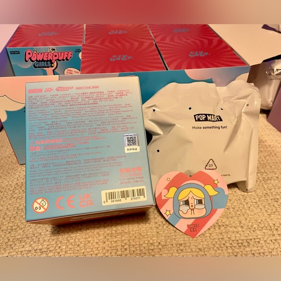 Popmart The Powerpuff Girl Vinyl Plush- Bubbles - Picture 7 of 8